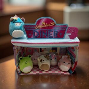 Squishville Darling Diner Mini Plush Playset 5 Squishmallow Frog Unicorn Poodle